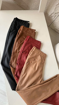 CALÇA RESINADA