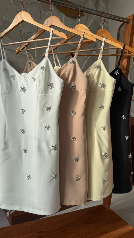 VESTIDO ALFAIATARIA BORDADO