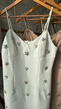 VESTIDO ALFAIATARIA BORDADO