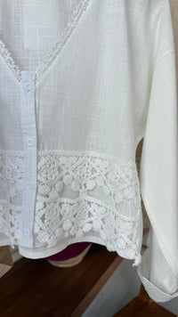 CAMISA LINHO E CROCHÊ