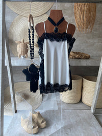 CAMISETA AMORA RENDA