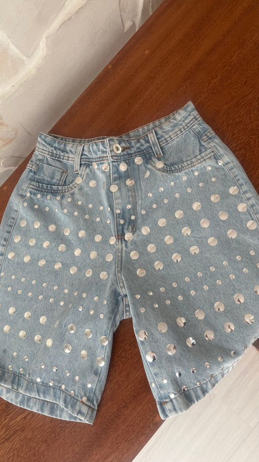 BERMUDA  JEANS APLICAÇÃO