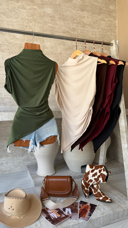 BLUSA ASSIMÉTRICA BRUNA