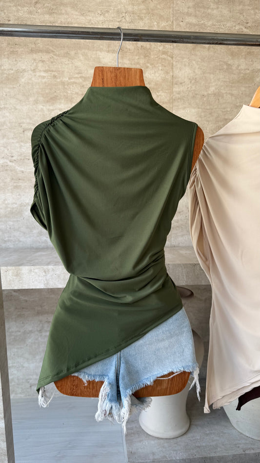BLUSA ASSIMÉTRICA BRUNA
