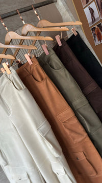 CALÇA CARGO  SUEDE