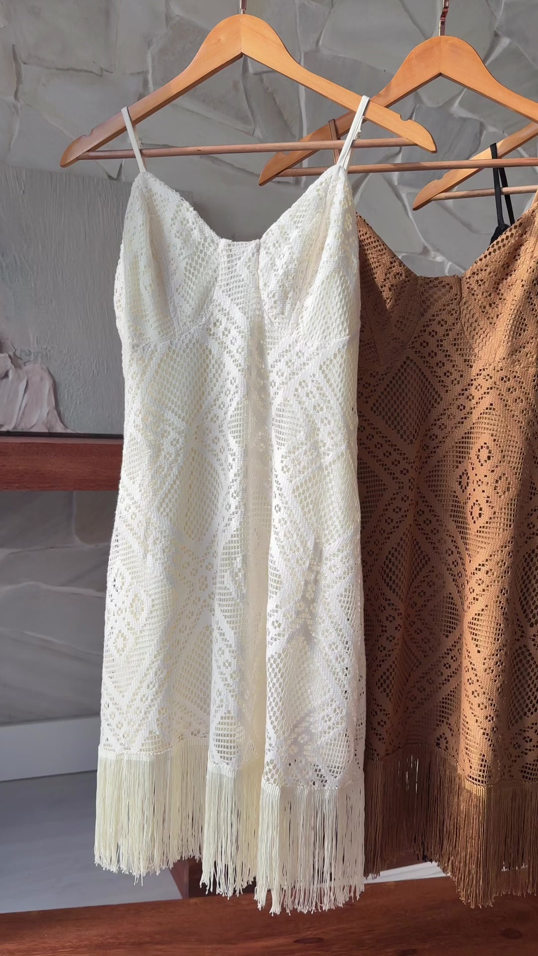VESTIDO RENDA E FRANJA