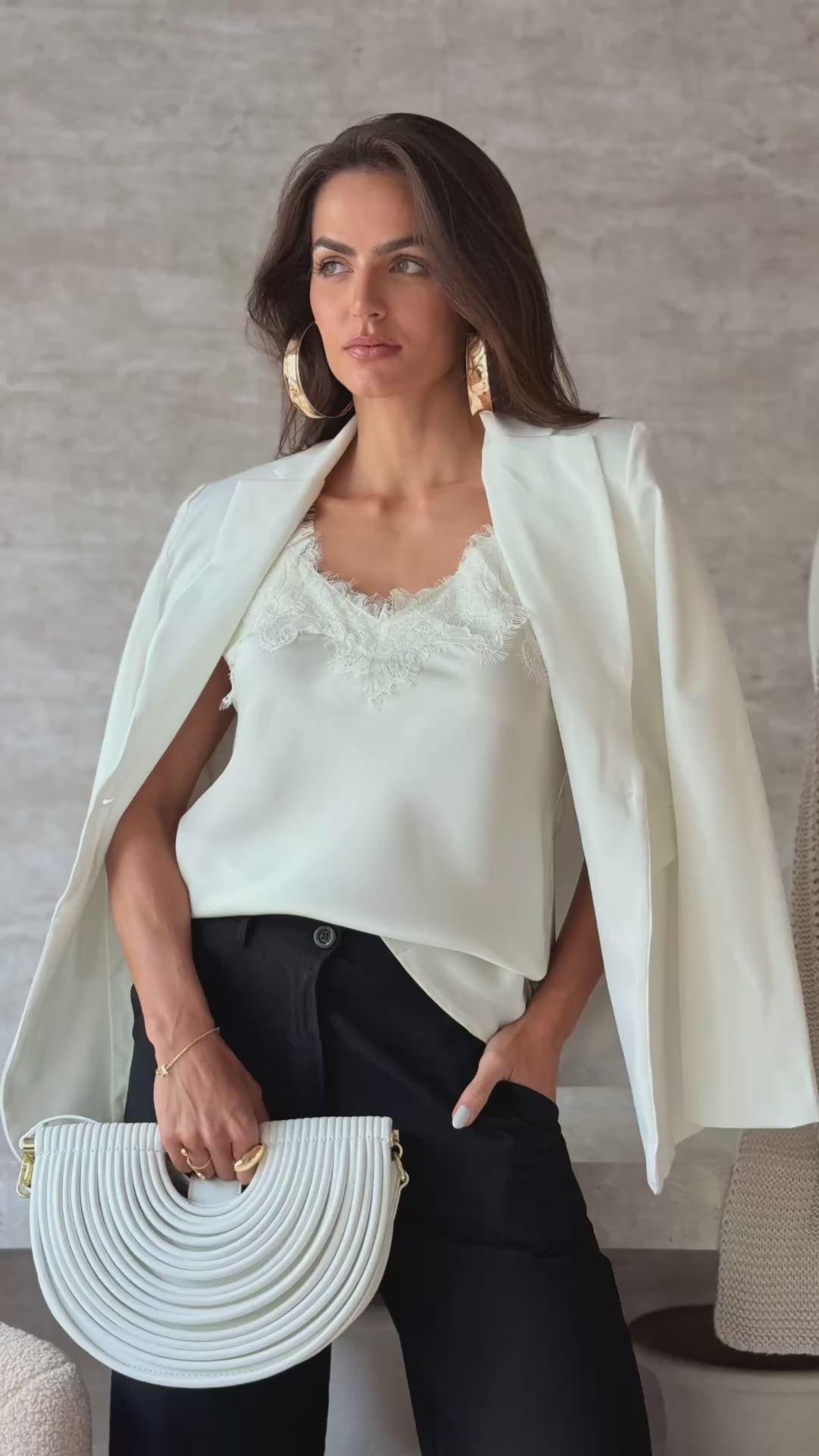 CAMISETA CETIM PRADA