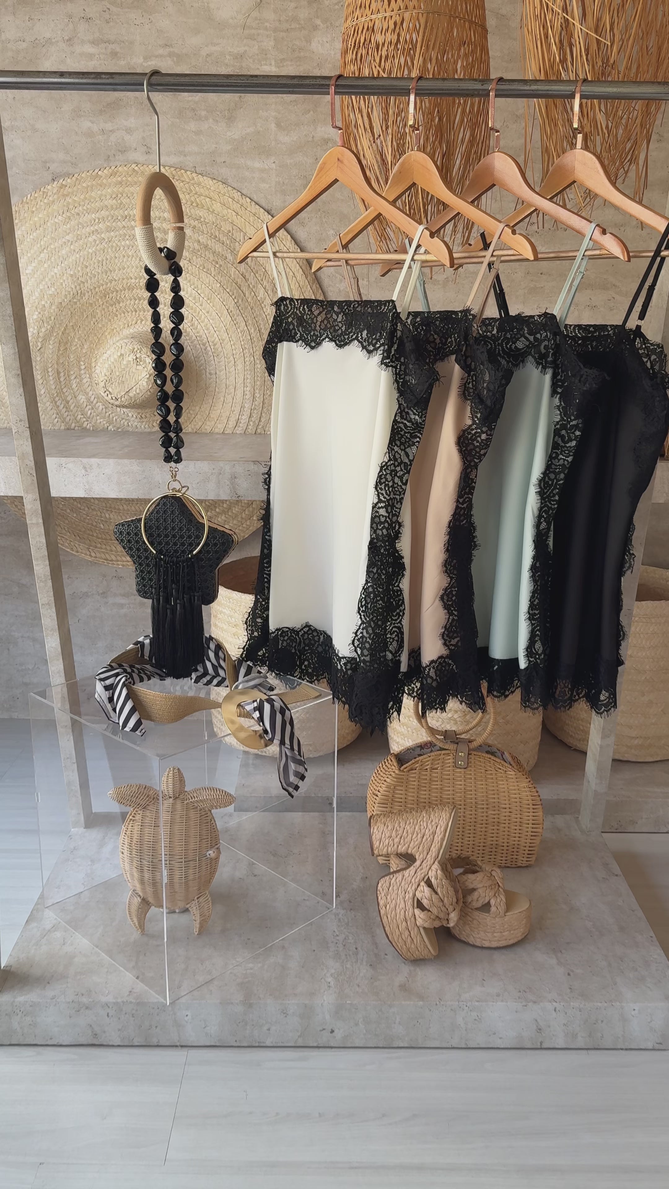 CAMISETA AMORA RENDA